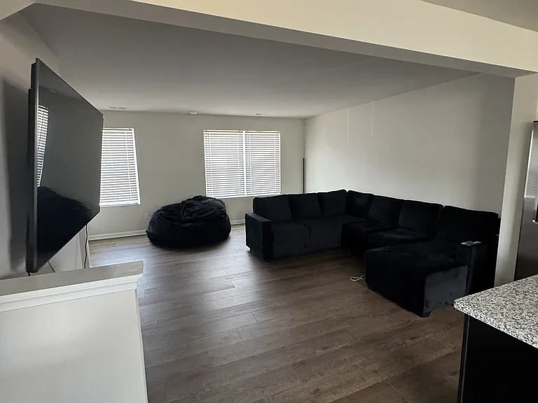 6038 Carrick Bend Ct — Photo 3