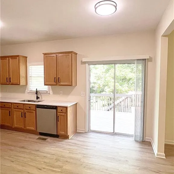 350 Laurel Glen Xing — Photo 10