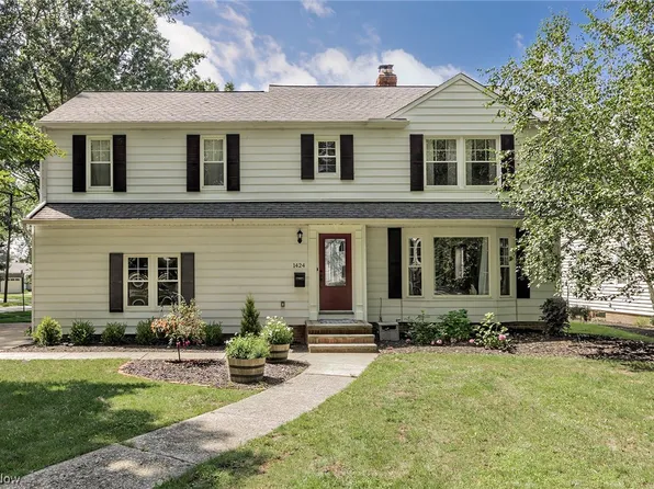 1424 Ford Rd, Lyndhurst, OH 44124