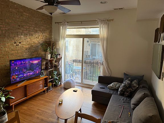 2nd image of 1641 W Farwell Ave APT 2N