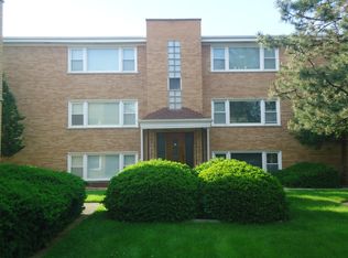8902 N Wisner St #2E, Niles, IL 60714