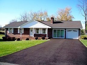 3rd image of 4615 Newbern Heights Dr