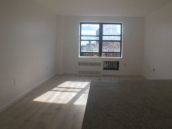 2nd image of 829 Greenwood Ave APT 7G