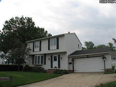 3rd image of 28420 Lake Shore Blvd