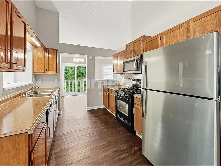 2617 Marleigh Farm Dr — Photo 3