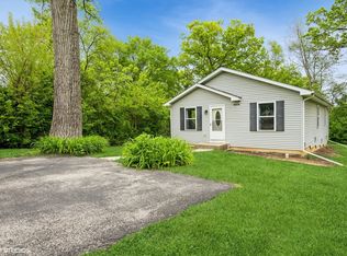 2916 Hickory Dr, Mccullom, IL 60050