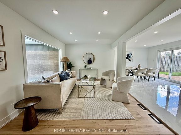 3rd image of 14 Heatherwood Rd