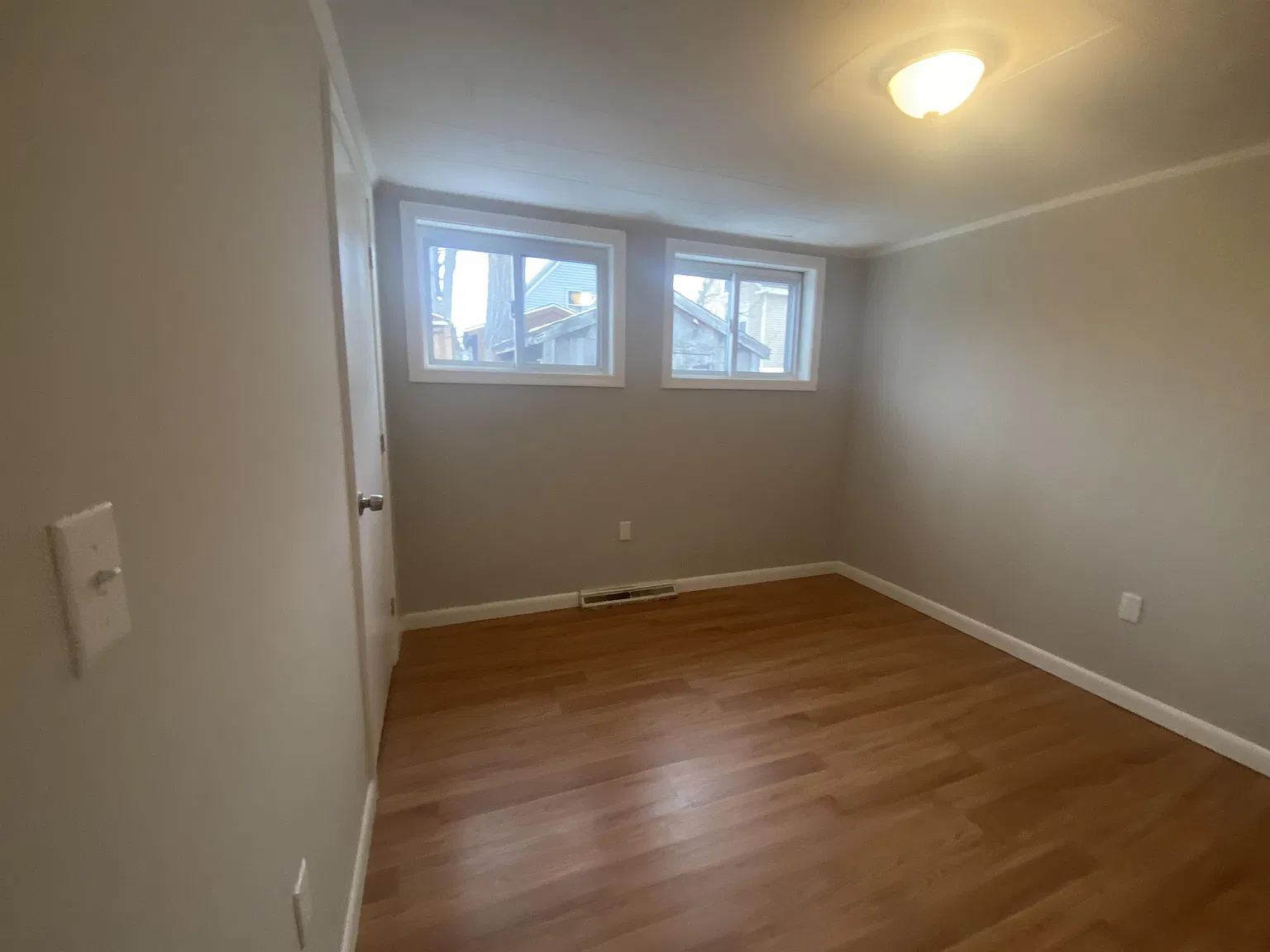 1-12 Lane Court - 4 — Photo 4