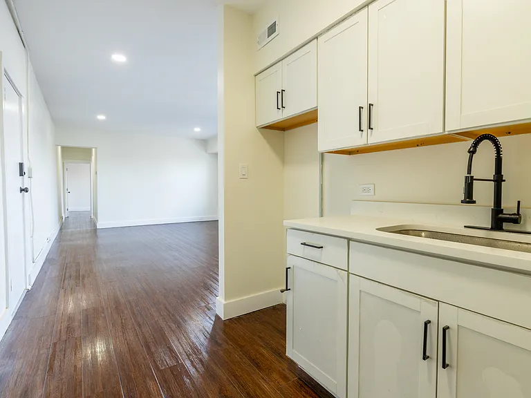 716 College Ave #1 — Photo 7