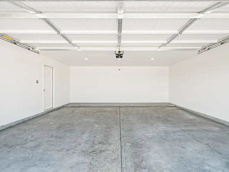 17311 N FM 400 — Photo 7