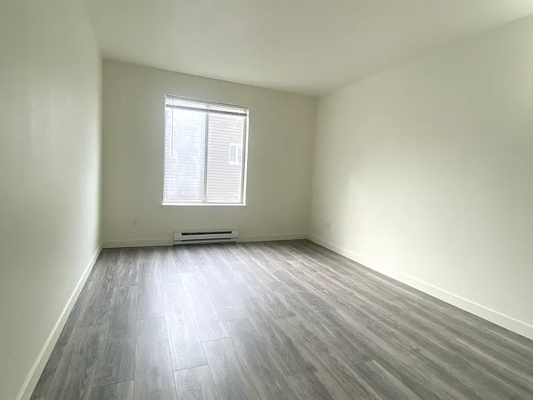 Olympic View Apartments — Photo 20