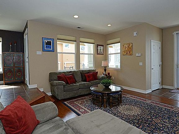 5th image of 2555 N Central Park Blvd