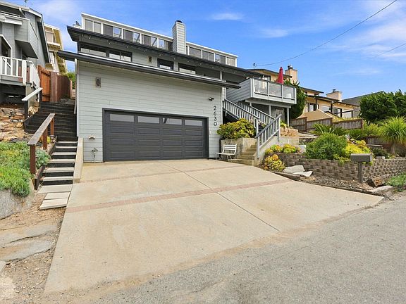 3rd image of 2630 Maple Avenue