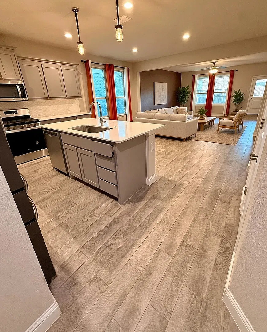 4 bed, 2191 sqft, $2,690 — Photo 2