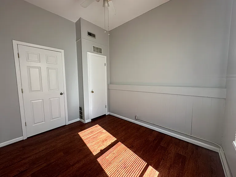 222 W Saint Louis St #A — Photo 9