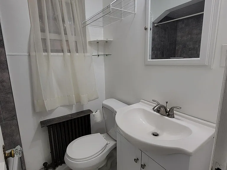 518 Madison Ave #1 — Photo 11
