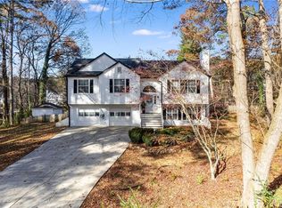 384 Springbrooke Trl, Dallas, GA 30157