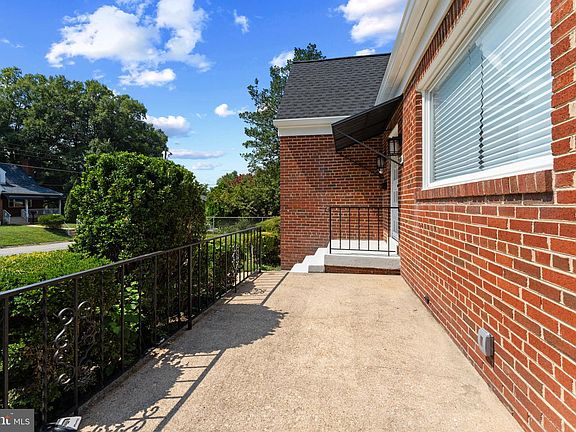 4th image of 3404 Aberdeen St