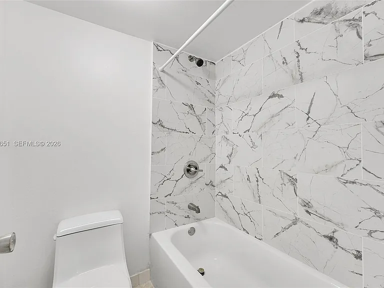 1200 NW 87th Ave #410 — Photo 25
