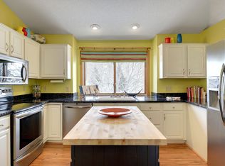 9484 Harkness Ave S, Cottage Grove, MN 55016