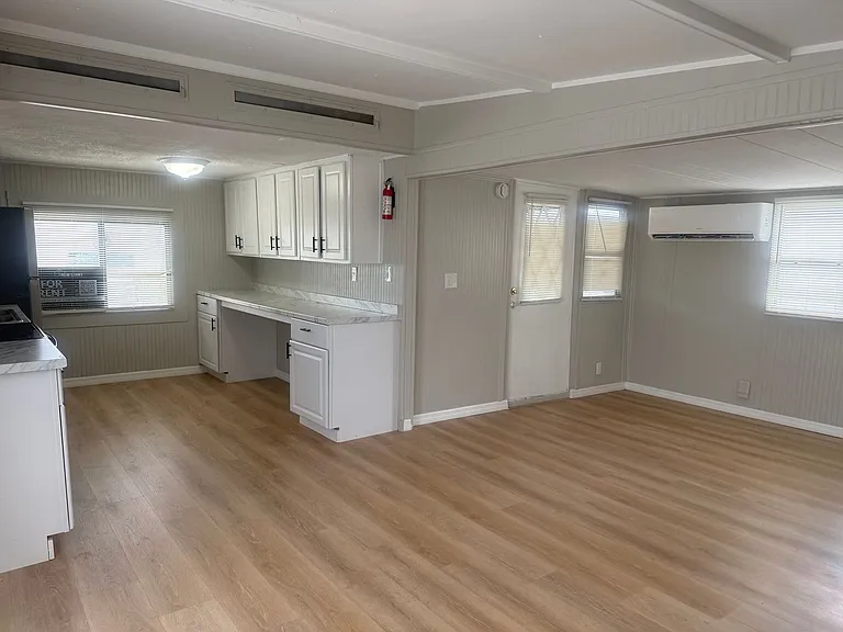 512 51st Avenue Dr W — Photo 27