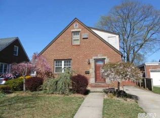 125 Ann St, Valley Stream, NY 11580