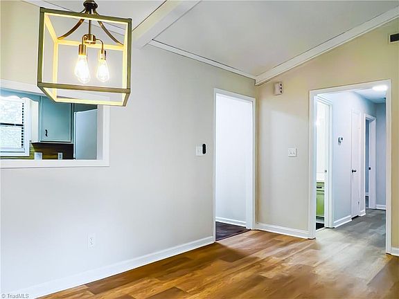 4th image of 1904 Aspen Way