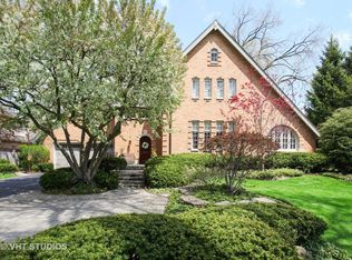 2710 Iroquois Rd, Wilmette, IL 60091