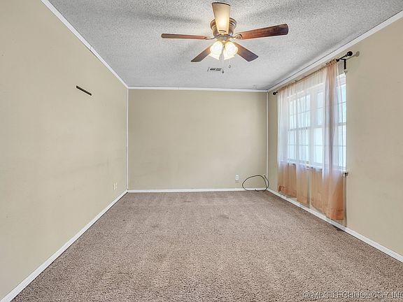 5th image of 1114 W 16th Pl