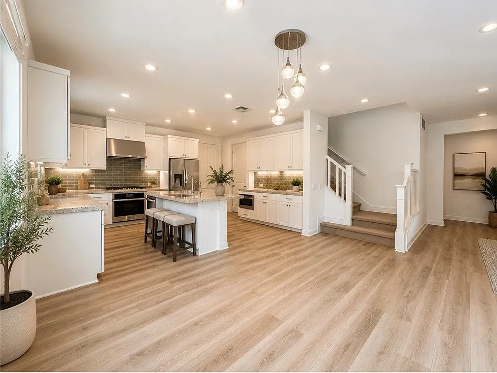 4 bed, 2090 sqft, $4,500 — Photo 3