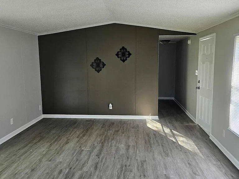 2737 W Washington Ctr #287 — Photo 4