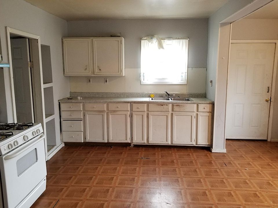 1st image of 321 Liberty St #1