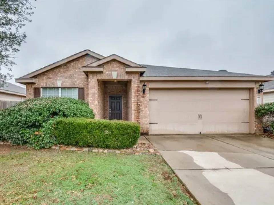 701 Lazy Crest Dr