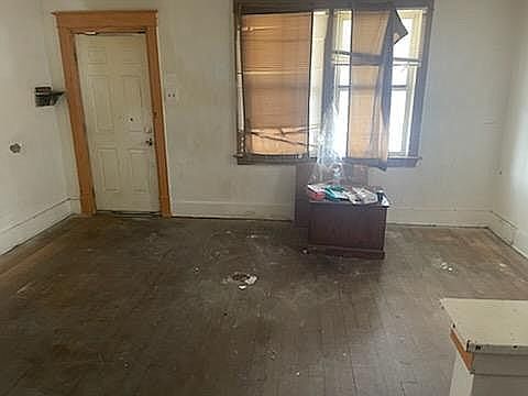 2nd image of 8810 North Broadway