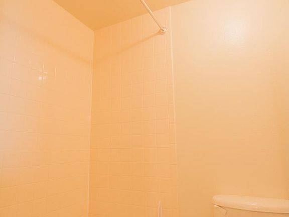 5th image of 1055 N Logan St APT 908