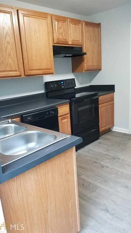 2 bed, 770 sqft, $1,100 — Photo 4
