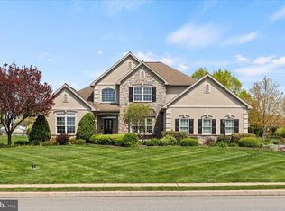 108 Mustang Trl, Reinholds, PA 17569