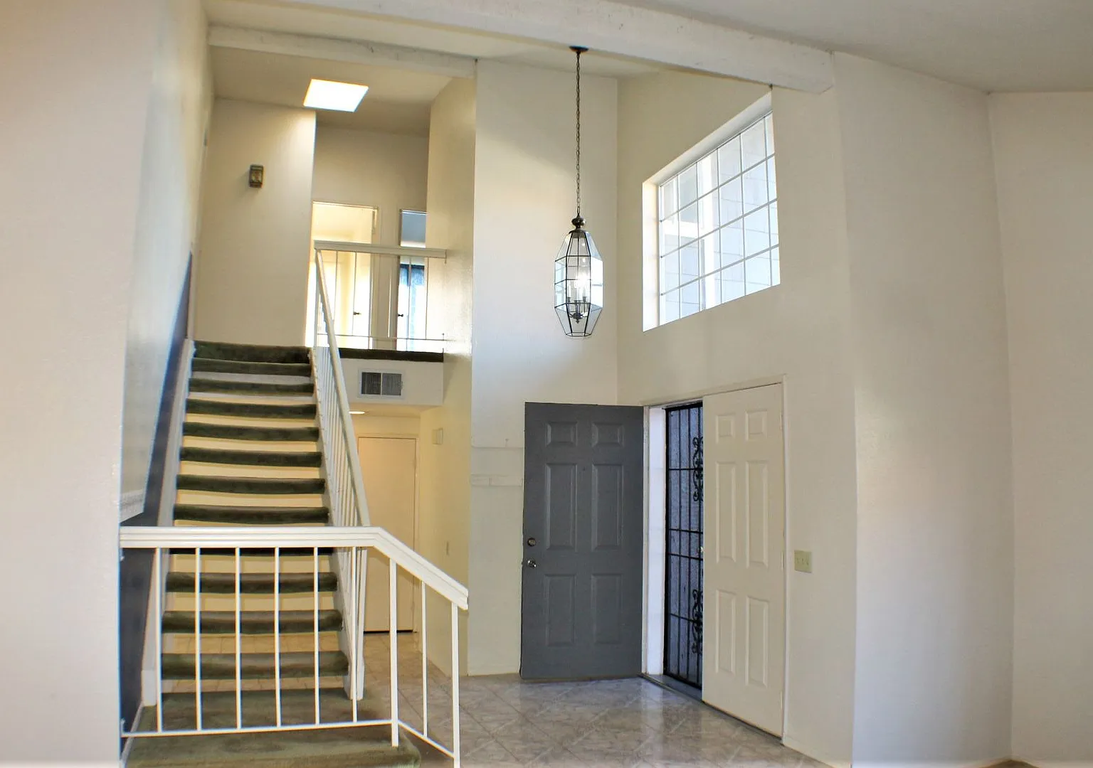Great Family Home in Moreno Valley — Photo 4