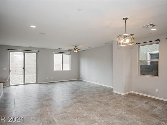 5th image of 2321 Mundare Dr