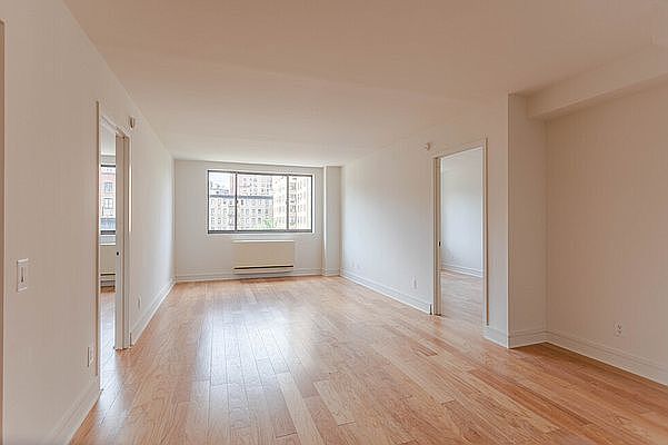 1st image of 323 W 96th St APT 205