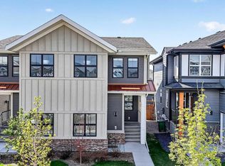 195 Magnolia Ter SE, Calgary, AB T3M 3N2