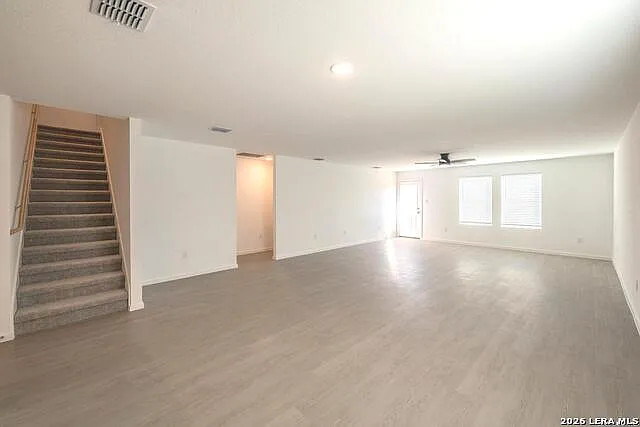 4 bed, 2.5 bath, 2193 sqft, $2,099 — Photo 4