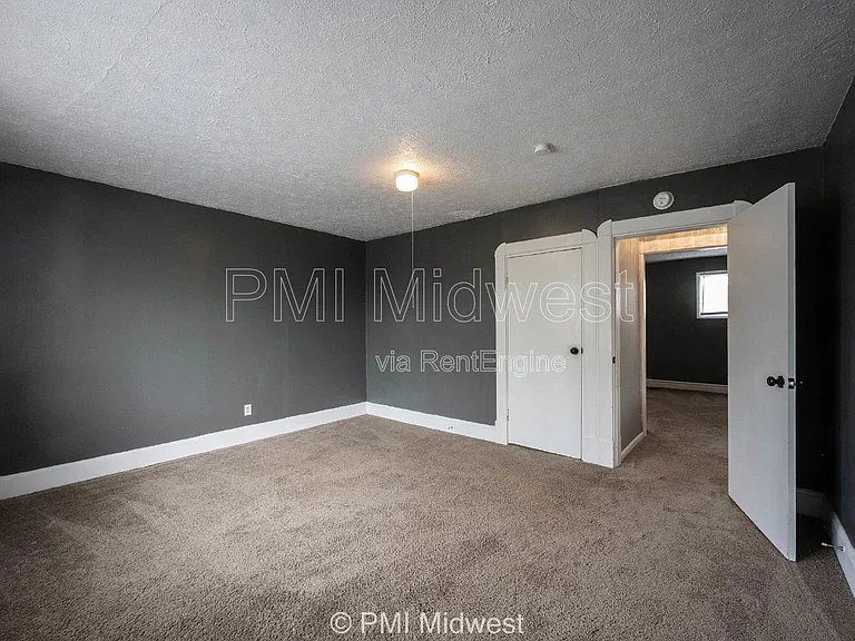 1604 E Kelly St — Photo 22