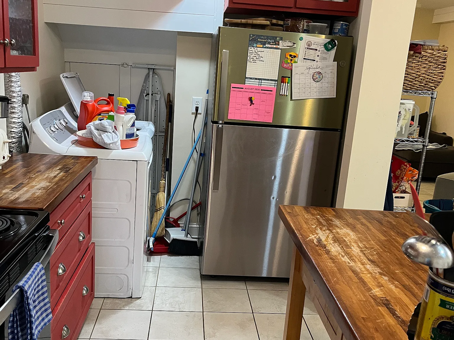 3 bed, 1300 sqft, $4,300 — Photo 4