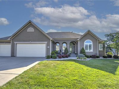 4427 SW Admiral Byrd Dr, Lees Summit, MO, 64082