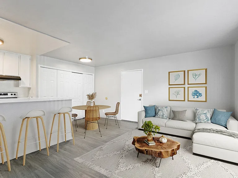 Parkwood Apartments — Photo 7