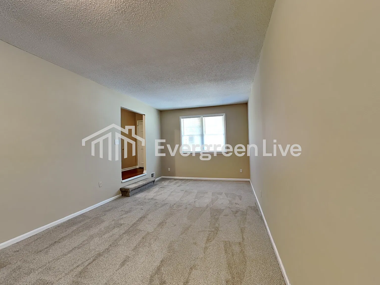 3 bed, 2.0 bath, 1470 sqft, $1,645 — Photo 4