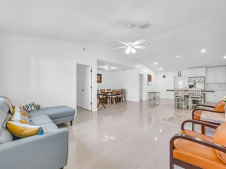 4211 Floating Orchid Ct — Photo 3