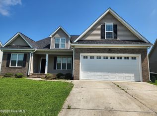 824 Megan Dr, Greenville, NC 27834