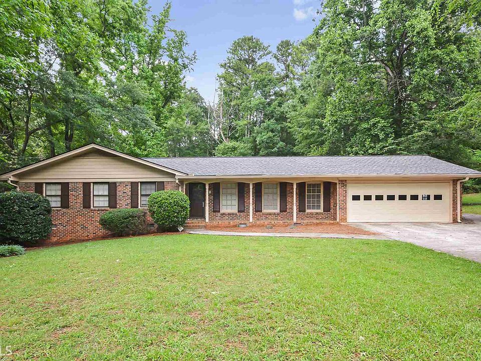 2nd image of 4647 Alpine Dr